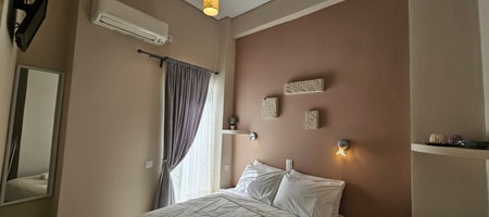 Double Room No 8