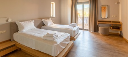 Deluxe Double Room with Side Sea View/1st Floor
