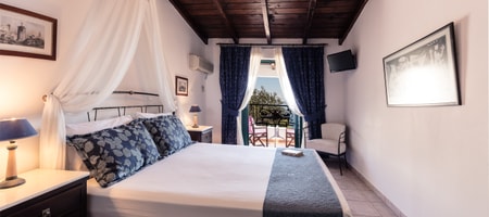 Standard Double Room with Partial Sea View