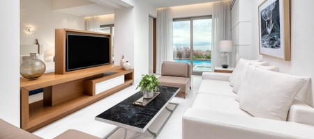 Grand Pavilion Sea View with Jacuzzi and Private Pool