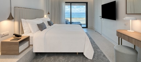Opal Suite Sea View with Outdoor Jacuzzi