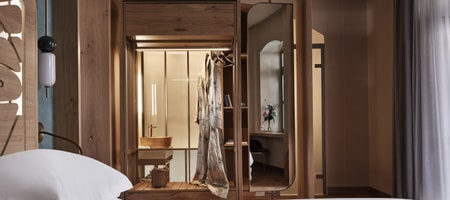 Consul Suite with Living Room & Outdoor Jacuzzi