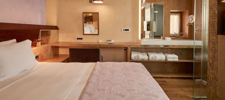 Junior Suite With Outdoor Jacuzzi & Alley View