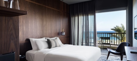 Deluxe Room with Sea View