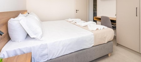 Deluxe Apartments