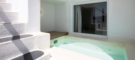 Superior Suite with Hot Tub and Caldera View