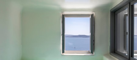 Deluxe Suite with Indoor Plunge Pool and Caldera View