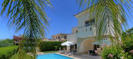 Villa Shanta | Three Bedroom Villa with Private Swimming Pool