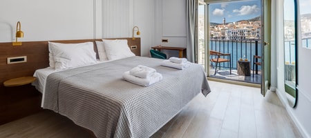 Marelle (Sea Views & Private Balcony)