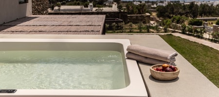 Ela 2 Bedroom Suite | Jetted Tub | Sea View