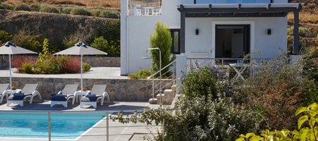Villa with Private Pool & Sea View