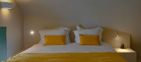 “Water” Family Cave Suite