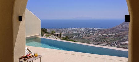 Superior Suite with Heated Pool and Sea View