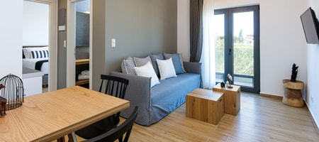 Suite 1-Bedroom with Partial Sea View