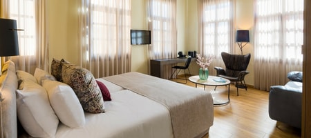 Double Superior Street View | Contessa Hotel