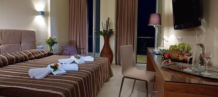 Triple Room with Land View