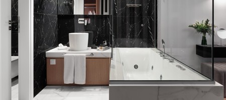 Deluxe Room with Jacuzzi