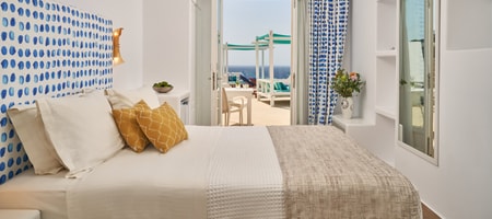 Deluxe Double Sea View Suite with shared outdoor Spa