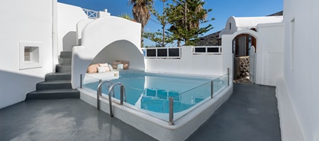 Superior Family Cave with Shared Pool Access