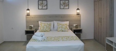Semi-Βasement Studio ​Double bed
