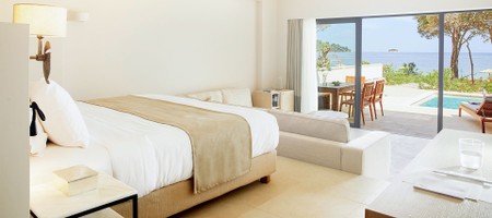 Beachfront Junior Suite | Grace Rooms & Suites