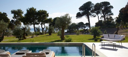 The Swan Villa | Nest Grove Rooms Villas & Suites
