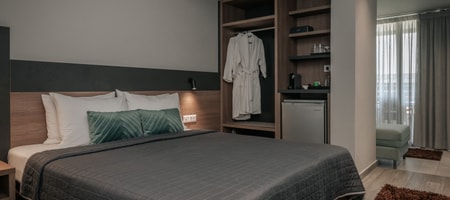Queen Junior Suite