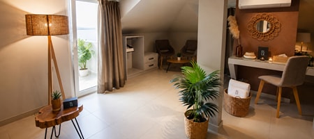 Attic Deluxe Suite