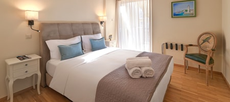Penthouse Apt & Studio near Glyfada-free Parking