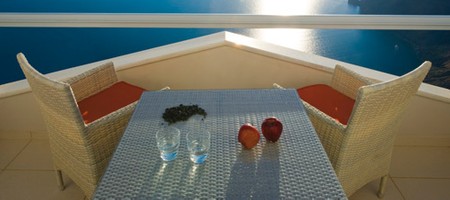Deluxe Jacuzzi Maisonette [THALIA] | Sea-Volcano-Caldera & Sunset View [39 m²]