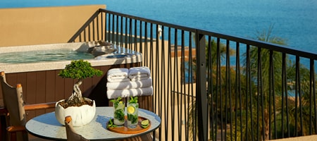 Double Room with Jacuzzi and Sea View