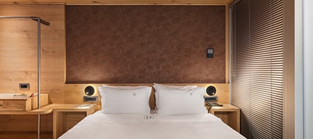Deluxe Maisonette Suite