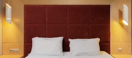 Grand Ground Floor Sea View Suite with Whirlpool