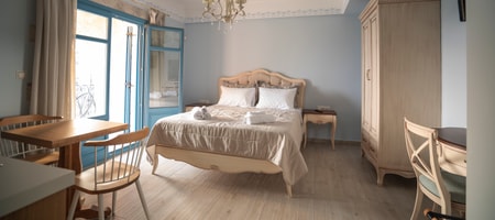 Comfort Room with Garden