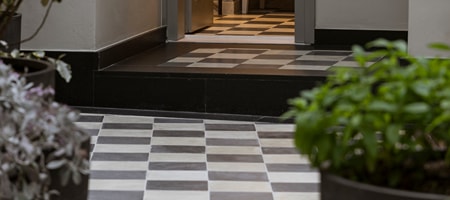 Jasmine Suite with Courtyard