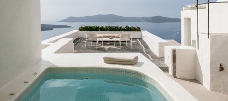 THE SIGNATURE JACUZZI SUITE