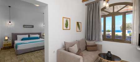 Romantic Deluxe Suite with Outdoor Jacuzzi & Sea Vista