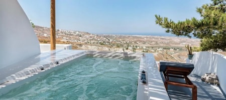 Deluxe Suite With Outdoor Hot Tub
