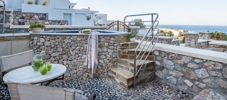 Deluxe Outdoor Jet Tub