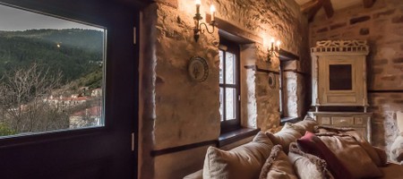 Autumn: Studio with Fireplace (30sqm)