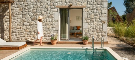 Residence with Garden & Pool