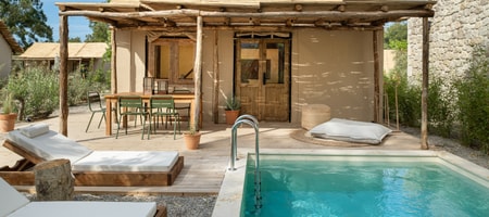 Lodge Tent with Garden & Pool