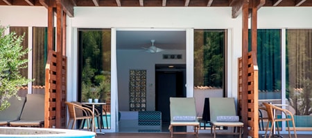 Summer Swim-Up Inland View Room