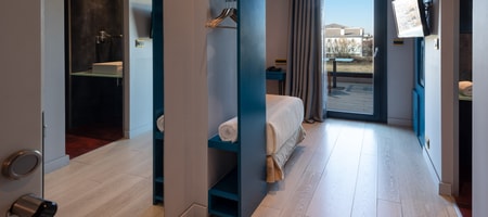 Single Room with Mountain View