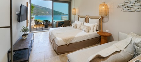 Executive Triple Room with Jacuzzi and Sea View