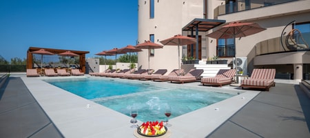 Luxenia Villa