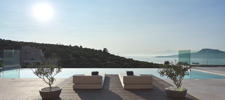 Villa Niolos II