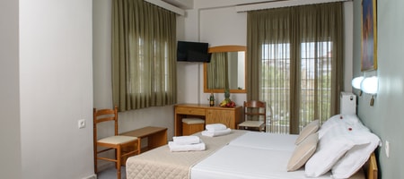 Triple Room with Garden View