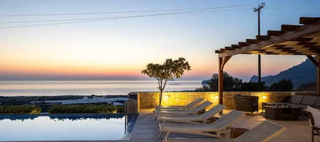 Villa Elpida I Sea view & heated* pool!