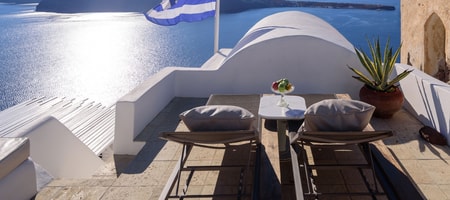 Sunset Honeymoon Suite with Private Whirlpool & Caldera View